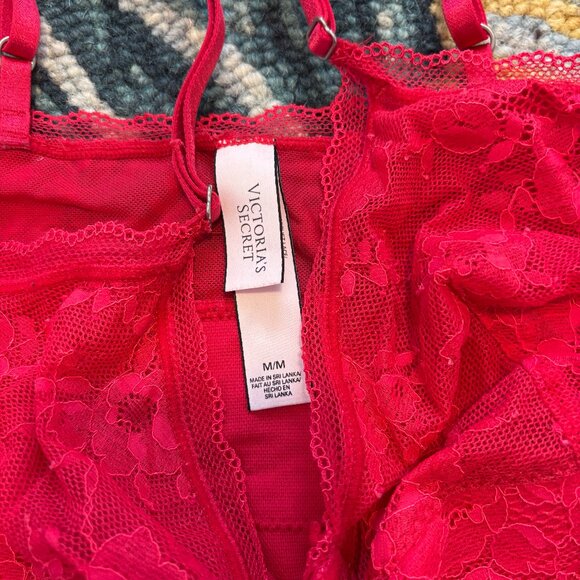 Victoria's Secret Red Lacy Bralette- Size Medium - Picture 3 of 3